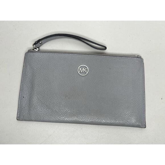 Michael Kors Gray Pebbled Leather Zip Wristlet Clutch Wallet - Picture 1 of 12
